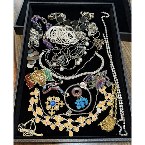 Estate Other - Vintage Jewelry Craft Lot 19 Pc Mixed Metals Stones Rhinestone Strand Colors